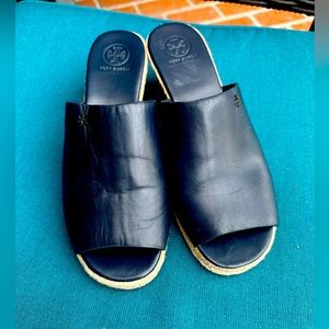 TORY BURCH Navy Blue sandals in size 7.5 Leather